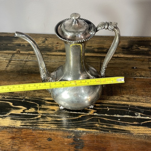 Reed and Barton silver plated teapot #60 - Picture 5 of 11
